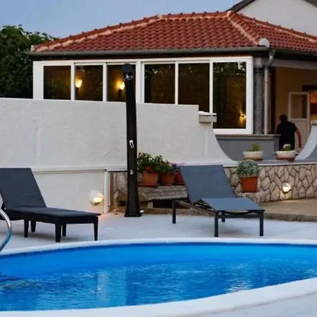 Isabell - With Swimming Pool Holiday home *
