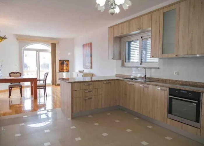 House Isabell * زاتون