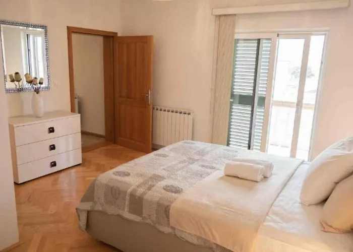 بيت للعطل House Isabell