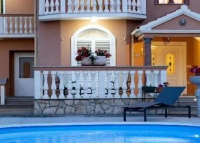 House Isabell بيت للعطل زاتون