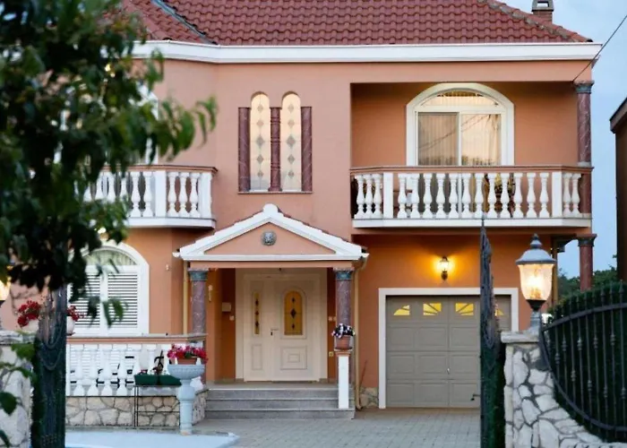House Isabell بيت للعطل *