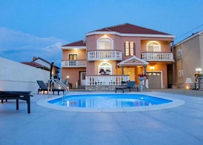 House Isabell بيت للعطل *
