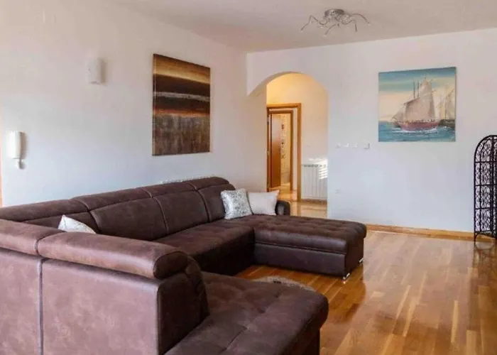 House Isabell بيت للعطل *